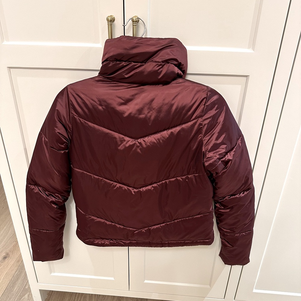 Abercrombie & Fitch Maroon cropped mini Puffer Jacket - Picture 3 of 7